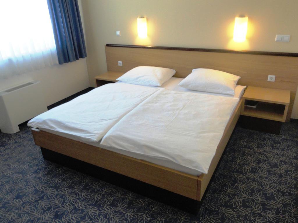 Hotel Bela Krajina Metlika Pokoj fotografie